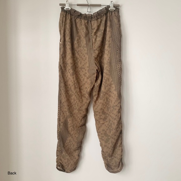 URBAN OUTFITTERS | SLIM DROP CROTCH PANT JOGGERS GEOMETRIC DESIGN LIGHTWEIGHT - Picture 2 of 8